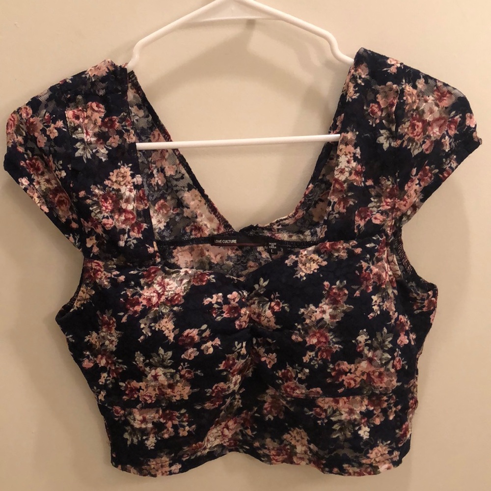 Floral top ♡